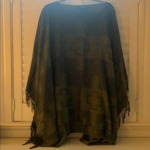 Lauren poncho/shawl
